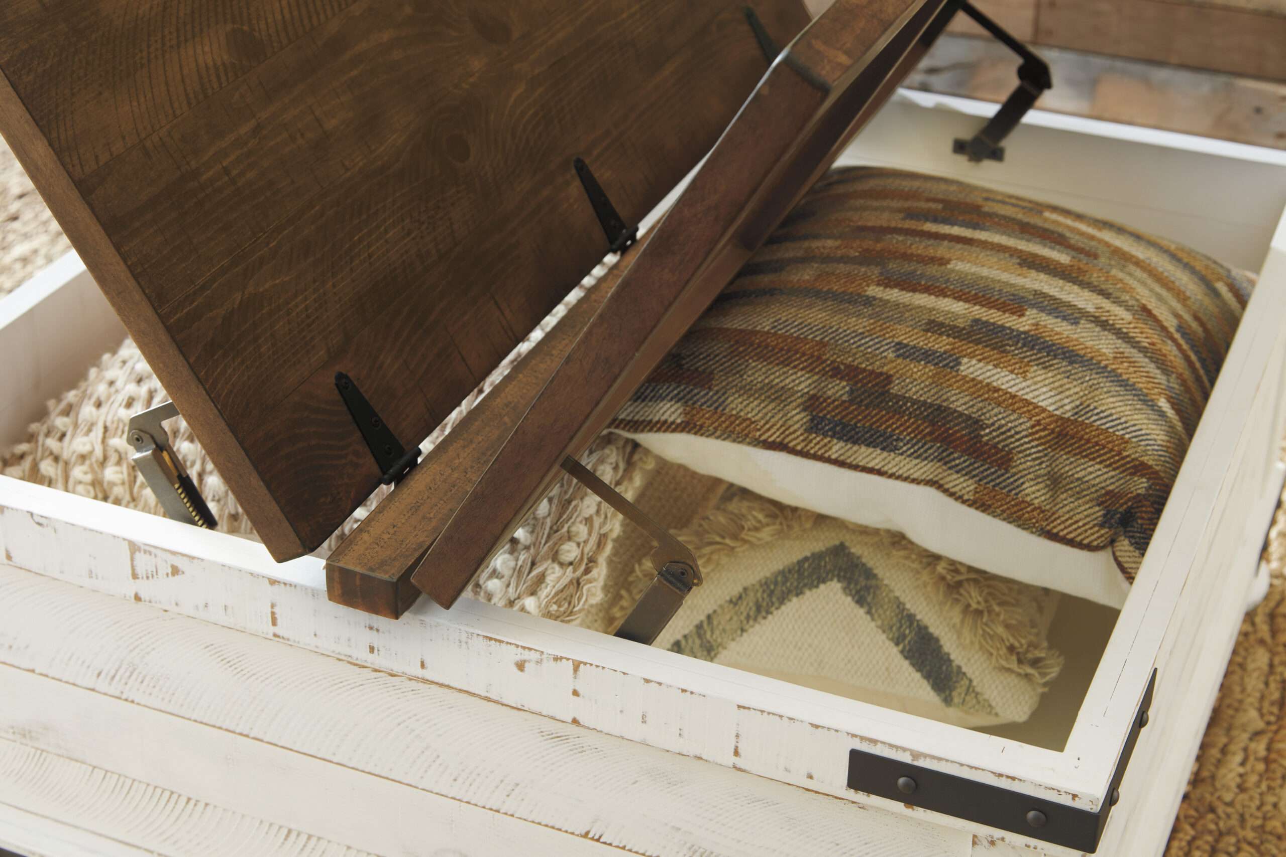 T459 20 DETAIL scaled Dodd's Furniture & Mattress